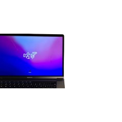Begagnad MacBook Pro - MacBook Pro 2017 15" i7 16GB 512GB SSD med Touchbar Space Grey (beg - läs not)