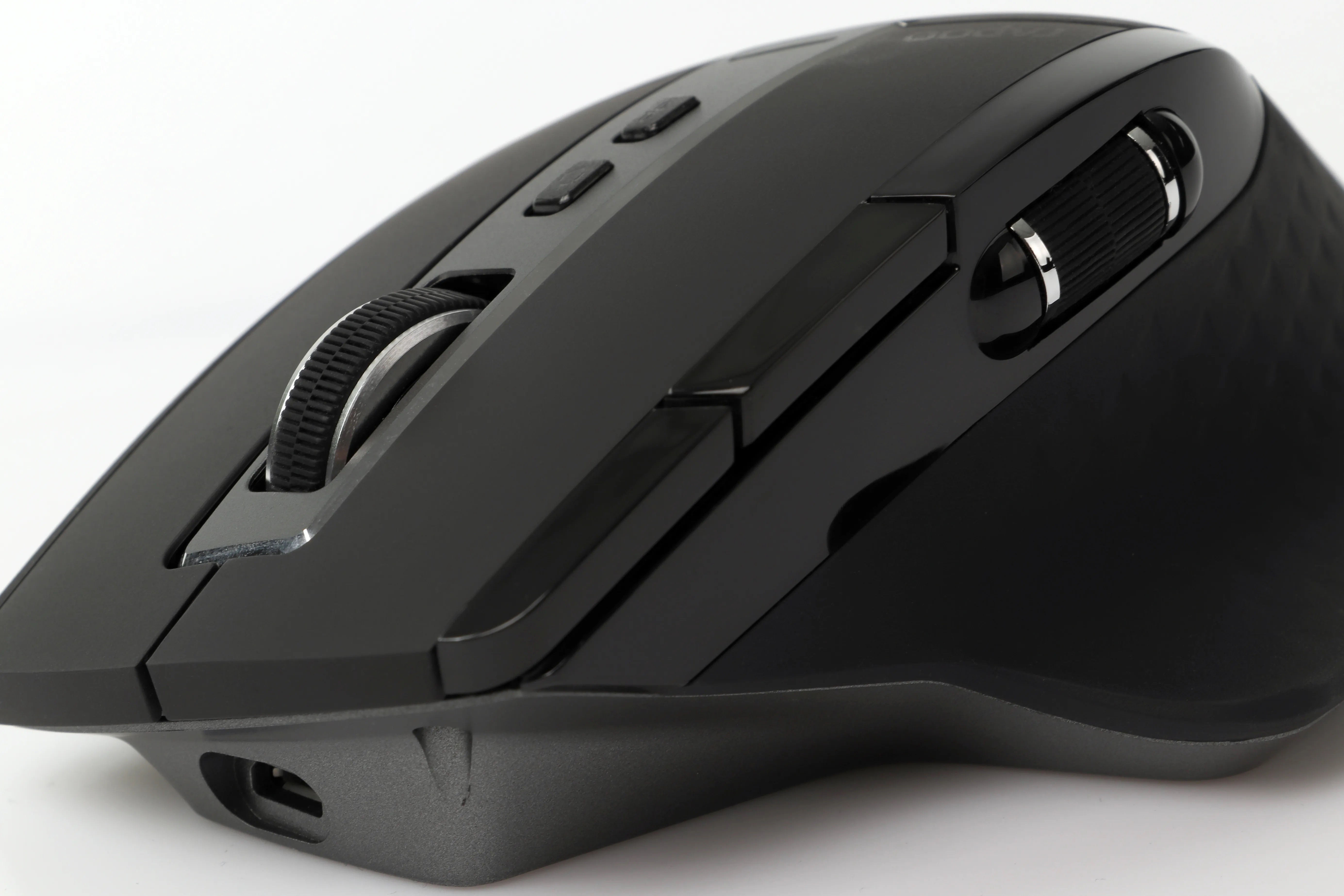 Rapoo MT750S multi-mode mus med bluetooth och 2.4 GHz och upp till 3200 DPI