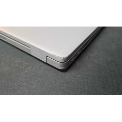Laptop 14" beg - Dell Latitude 5420 14" Full HD i7 (gen 11) 16GB 1TB SSD med 4G W11P (beg med små märken skärm) (utländskt KBD*, skadat chassi)