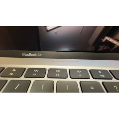 Begagnad MacBook Air - Apple MacBook Air 13-tum 2020 M1 8GB 256GB SSD Space Gray (beg med små märken & liten skada skärm)