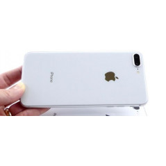 iPhone begagnad - iPhone 8 Plus 64GB Silver (beg med väldigt repig skärm)