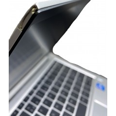 HP EliteBook 830 G8 13.3" Full HD i5 (gen 11) 16GB 256GB SSD Win 11 Pro (beg liten skada) (US/UK KBD)
