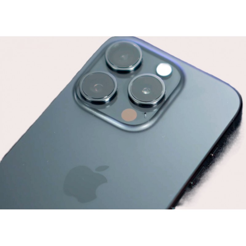iPhone begagnad - iPhone 15 Pro 256GB Black Titanium med 1 års garanti (beg)