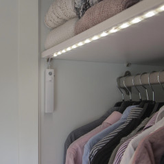 Ljusslinga - Batteridriven 1 meters ljusslinga med 30st LED-lampor och rörelseaktivering