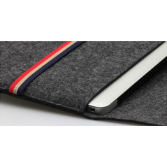 Sleeve - Svart sleeve i filt till MacBook Pro